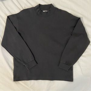 UNIQLO U Mock Neck Long Sleeve Pullover/Sweatshirt